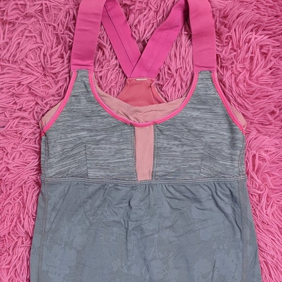 Lululemon - Picture 1 of 2